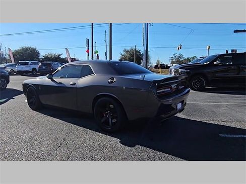 Used 2019 Dodge Challenger SRT Hellcat w/ Plus Package image 29