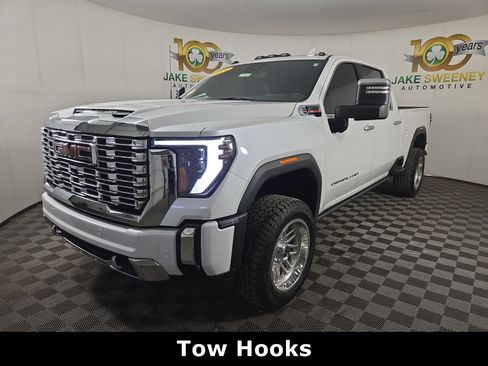 Used 2024 GMC Sierra 2500 Denali w/ Denali Reserve Package AWD/4WD image 4
