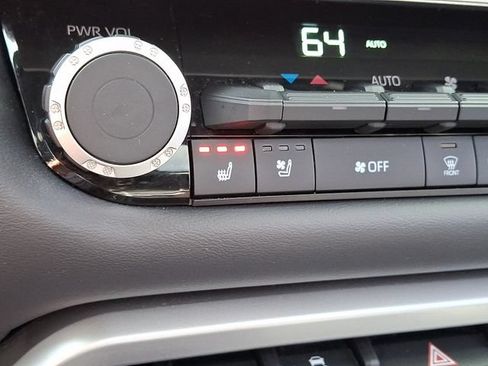 Certified 2025 Toyota Tundra Platinum AWD/4WD image 23