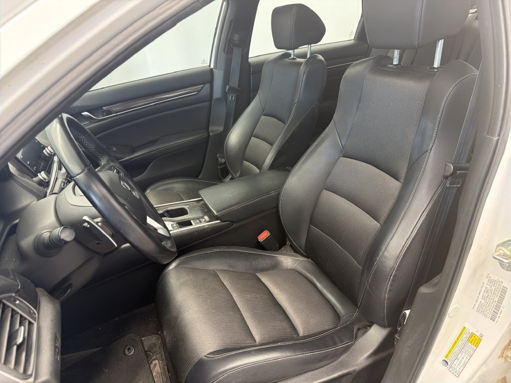 Used 2018 Honda Accord Sport image 6