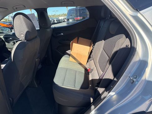 Used 2023 Chevrolet Bolt EUV LT w/ Driver Confidence Package image 15