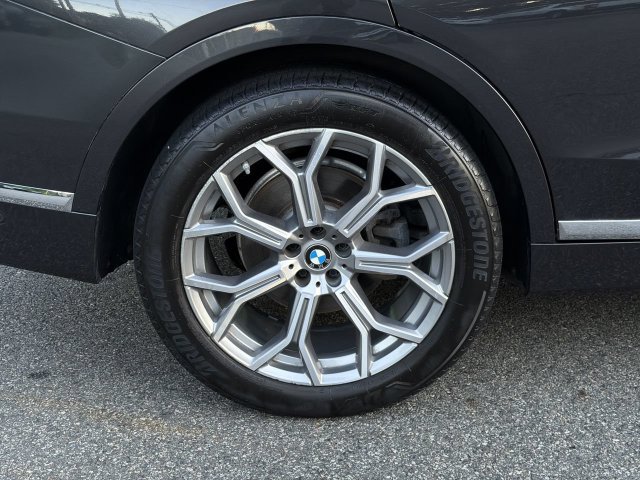 Used 2020 BMW X7 xDrive40i AWD/4WD image 12