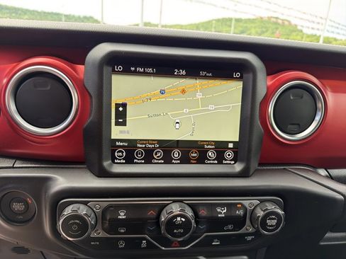 Used 2022 Jeep Gladiator Rubicon w/ Trailer Tow Package AWD/4WD image 21