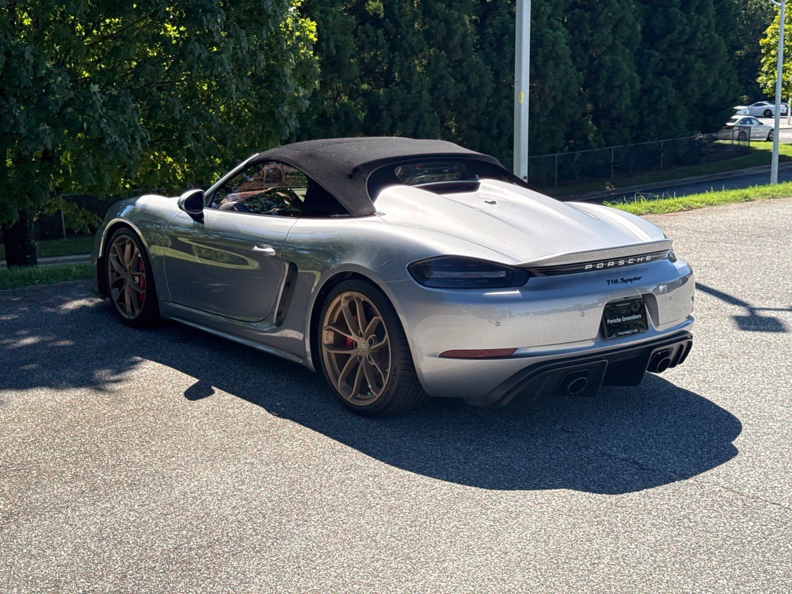 Certified 2022 Porsche 718 Boxster Spyder RWD image 3