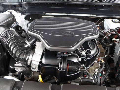 Used 2019 Chevrolet Blazer RS FWD image 32
