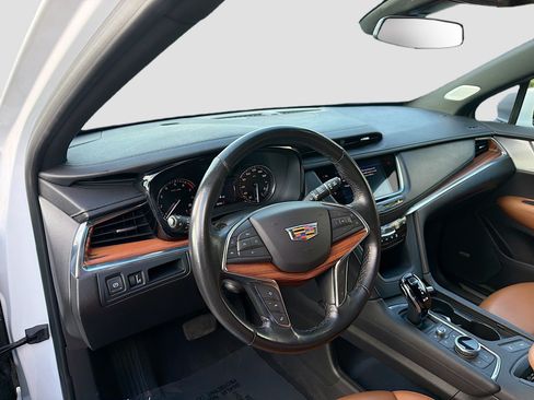 Used 2023 Cadillac XT5 Premium Luxury image 24