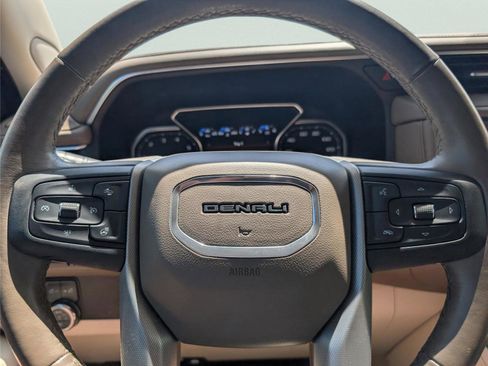 Used 2021 GMC Yukon Denali RWD image 21