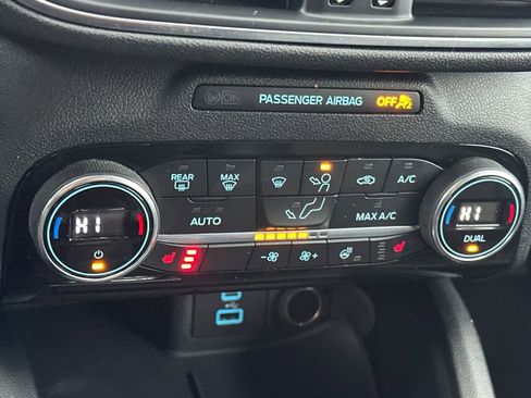 Certified 2021 Ford Escape Titanium w/ Class II Trailer Tow Package image 21