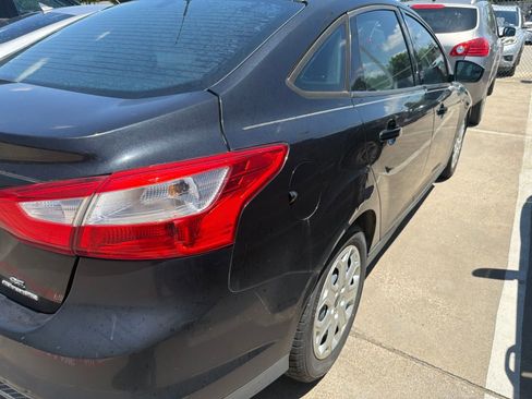 Used 2012 Ford Focus SE FWD image 4