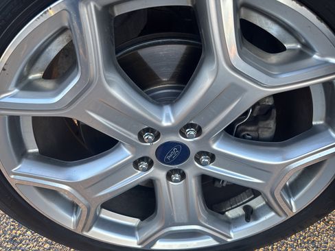 Used 2017 Ford Escape Titanium w/ Equipment Group 301A image 9