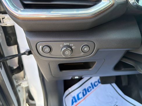 Used 2023 Chevrolet TrailBlazer ACTIV w/ Convenience Package FWD image 12