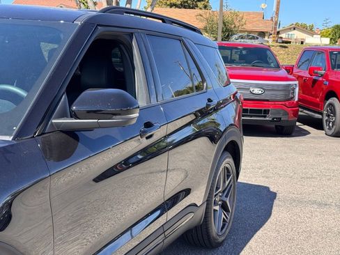 Used 2025 Ford Explorer ST w/ Sun And Sound Package image 9
