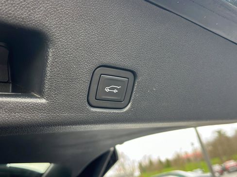 Used 2025 Buick Enclave Preferred image 26