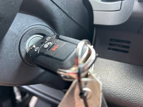Used 2018 Ford F150 XLT w/ Equipment Group 302A Luxury AWD/4WD image 19