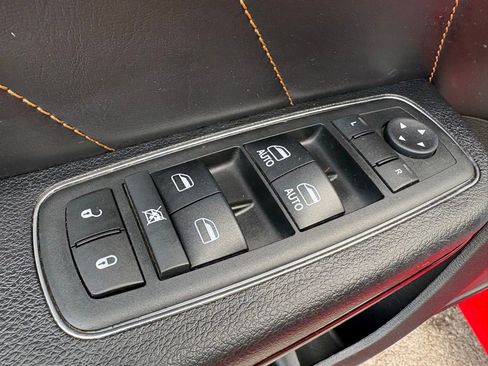 Used 2018 Dodge Charger R/T image 23