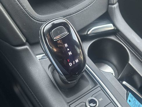 Certified 2025 Cadillac XT5 Premium Luxury image 16