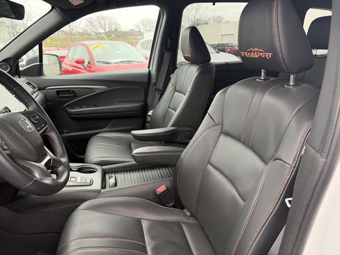Certified 2023 Honda Passport TrailSport image 18