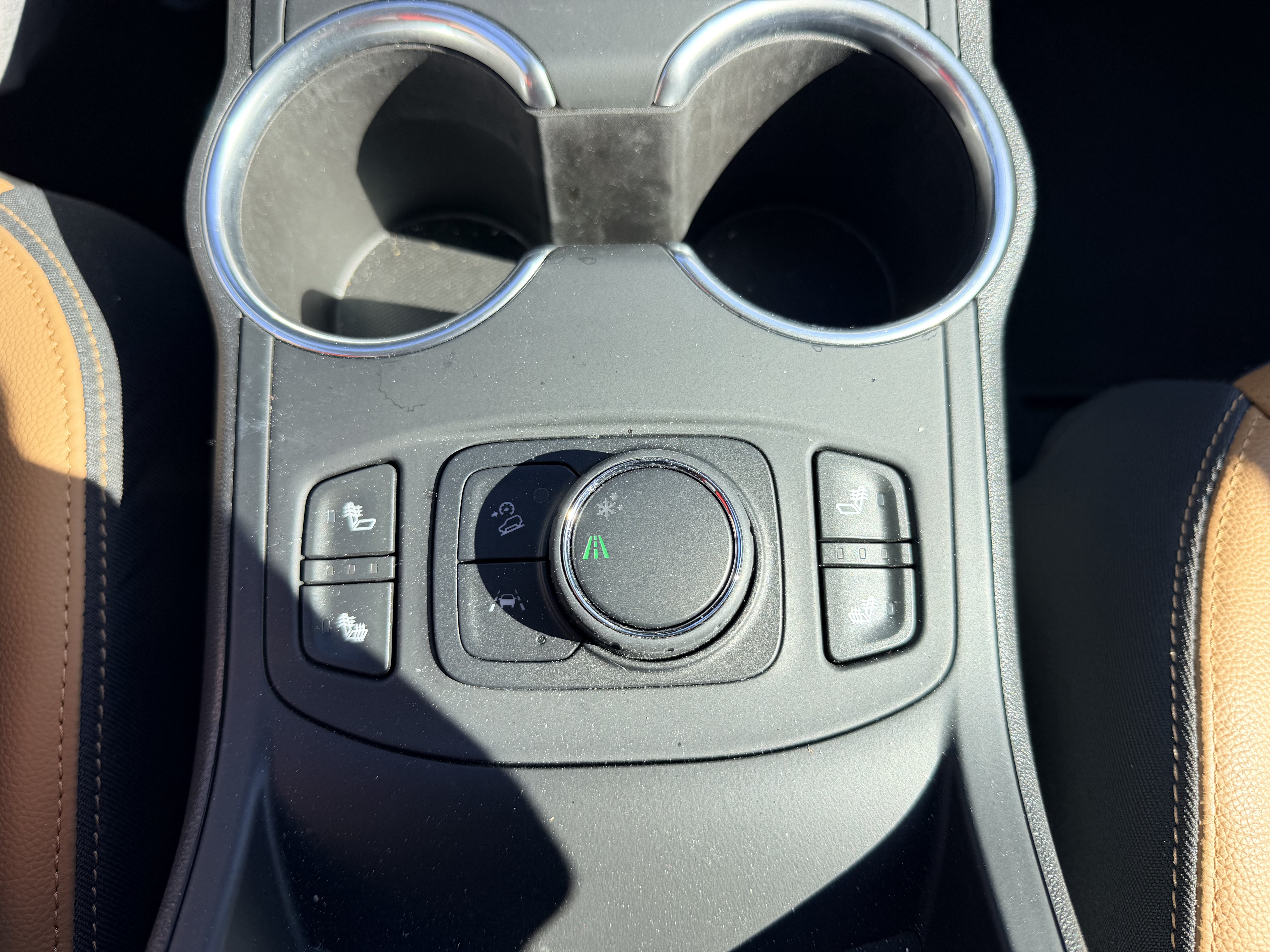 Used 2020 GMC Terrain SLT w/ Preferred Package FWD image 17