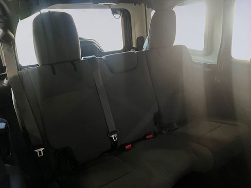 New 2025 Jeep Wrangler Unlimited Rubicon w/ Convenience Group image 19