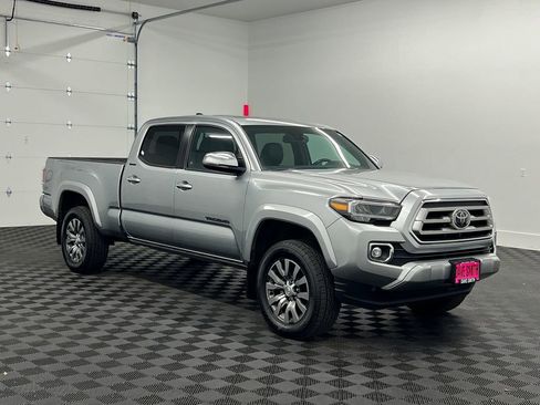 Used 2023 Toyota Tacoma Limited image 6