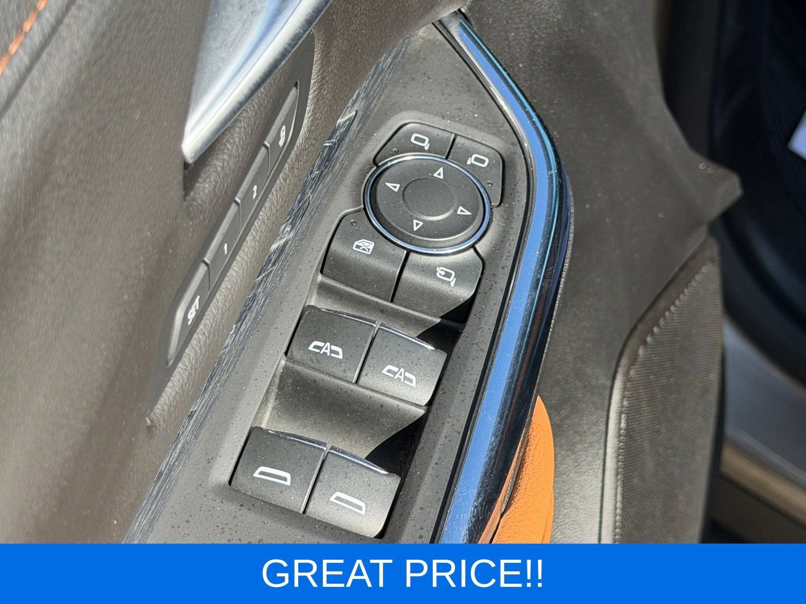 Used 2024 Cadillac XT4 Premium Luxury AWD/4WD image 15
