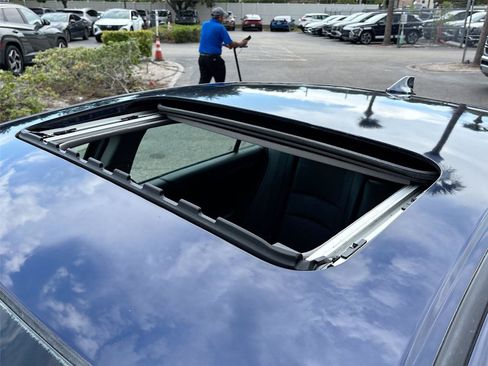Used 2015 Honda Accord Touring image 22