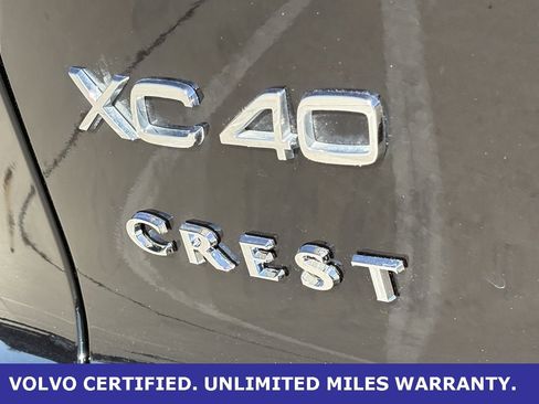 Certified 2025 Volvo XC40 B5 Plus image 9
