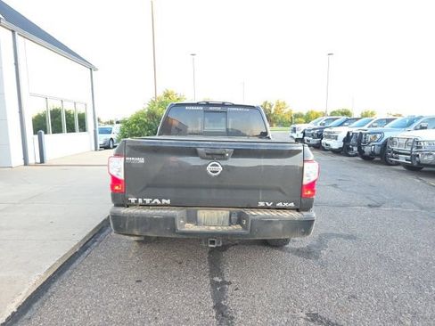 Used 2021 Nissan Titan SV w/ SV Convenience Package AWD/4WD image 5