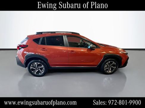 Used 2024 Subaru Crosstrek 2.0i Premium w/ Crosstrek Mirror Package AWD/4WD image 8