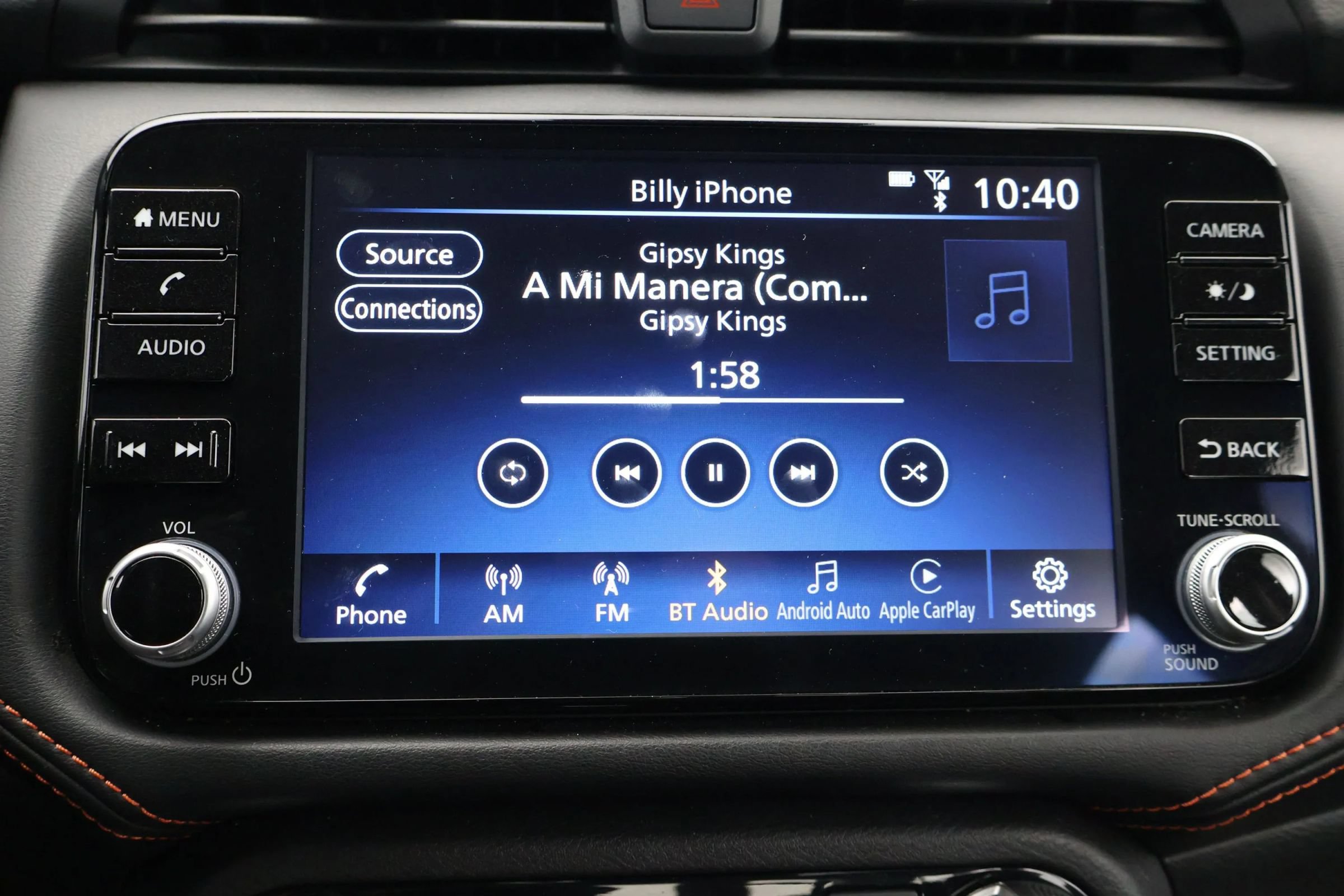 Used 2025 Nissan Versa SR FWD image 26