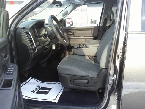 Used 2019 RAM 1500 Express w/ Express Value Package image 14