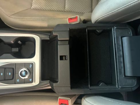 Used 2021 Ford Explorer 4WD w/ Class III Trailer Tow Package image 30