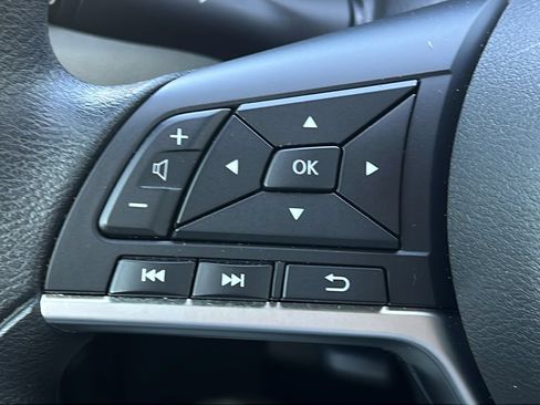 Used 2024 Nissan Sentra SV FWD image 19