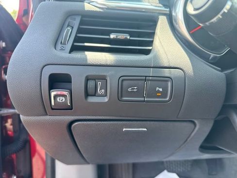 Used 2018 Chevrolet Impala LT w/ LT Leather Package FWD image 26