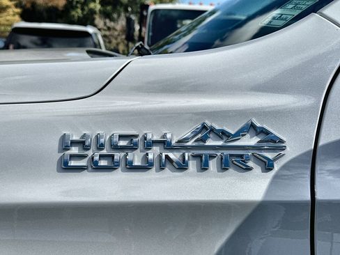 Certified 2023 Chevrolet Tahoe High Country w/ Premium Package 2 image 31