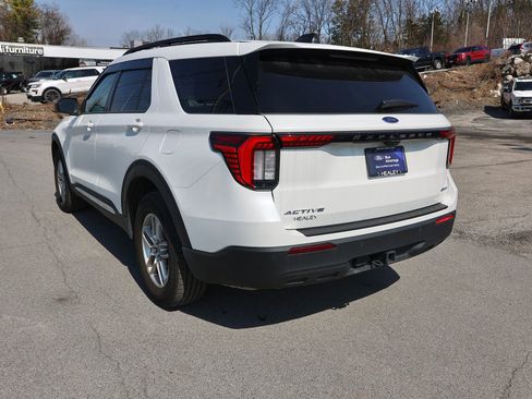 Certified 2025 Ford Explorer Active image 5