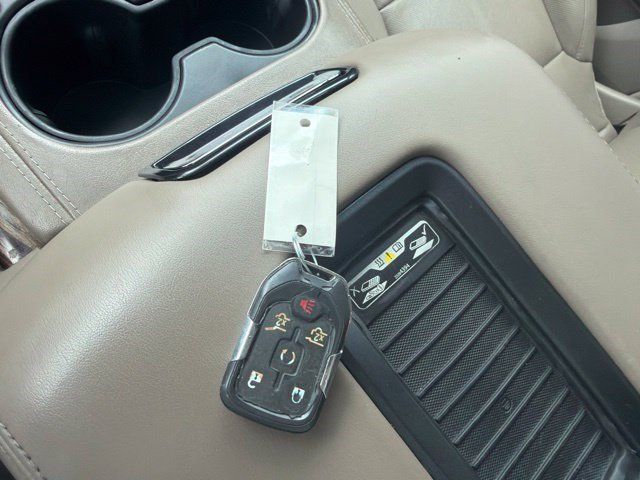Used 2015 GMC Yukon SLT w/ Open Road Package AWD/4WD image 37