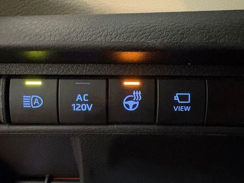 Used 2024 Toyota Sienna Platinum image 19