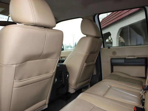 Used 2011 Ford F350 Lariat w/ Lariat Interior Pkg image 28