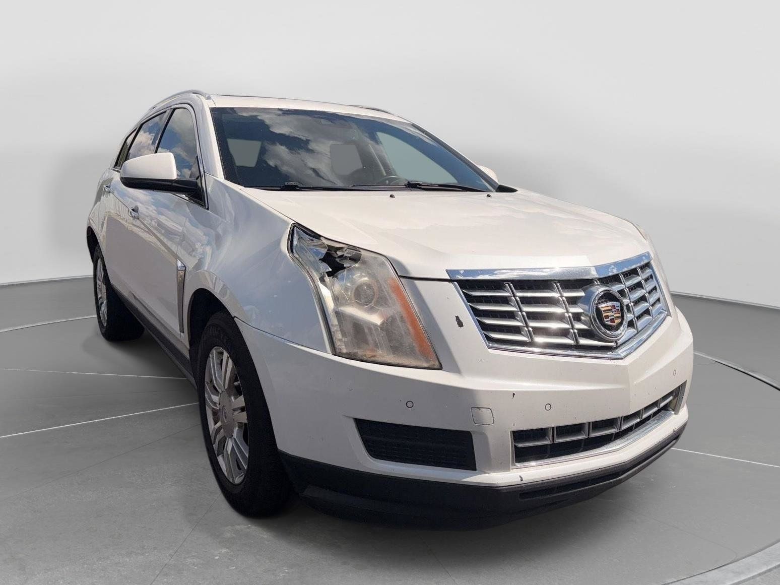 Used 2014 Cadillac SRX Luxury w/ Driver Awareness Package FWD image 4