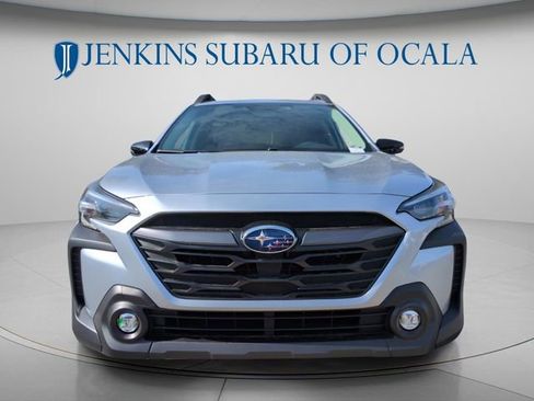 Used 2025 Subaru Outback Premium AWD/4WD image 8
