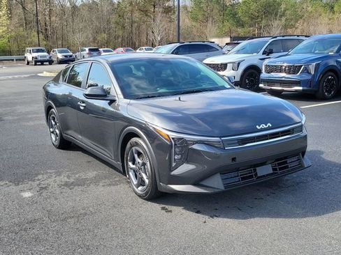 New 2026 Kia K4 LXS image 3