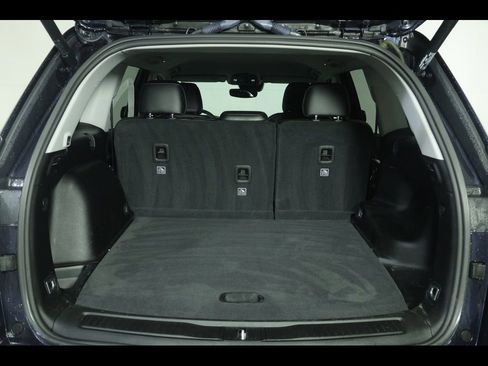 Used 2024 Jeep Grand Cherokee Limited image 16