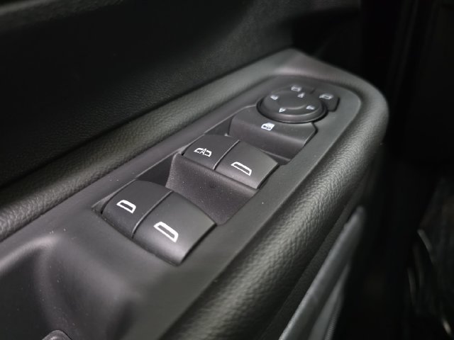 Used 2023 GMC Terrain SLT w/ LPO, Floor Liner Package AWD/4WD image 26
