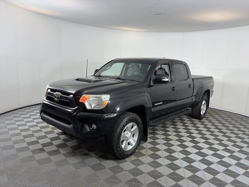 Used 2015 Toyota Tacoma 4x4 Double Cab image 2