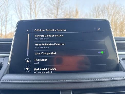 Used 2021 Chevrolet Tahoe LT w/ Luxury Package image 29