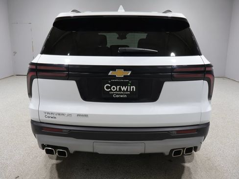 Used 2025 Chevrolet Traverse LT w/ LPO, Floor Liner Package AWD/4WD image 3