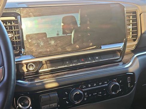 Used 2024 Chevrolet Silverado 2500 LTZ image 10