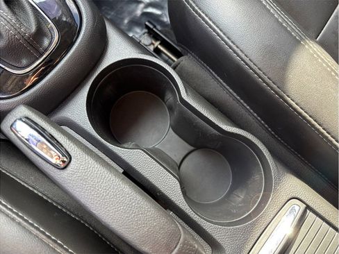 Used 2018 Buick Encore Premium image 36