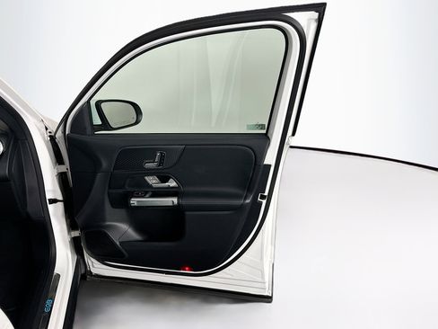 Used 2024 Mercedes-Benz EQB 250+ image 34